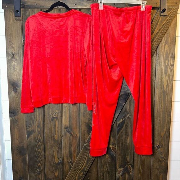 Juicy Couture Velour Sleepwear Lounge Set - Picture 2 of 9